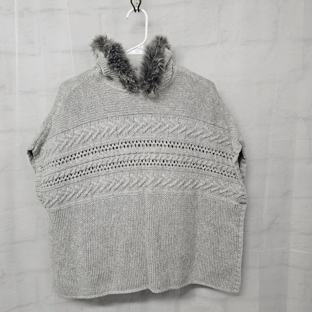 GAP KIDS Poncho Vest Hooded Knit Gray Boho Nordic Faux Fur Gray L